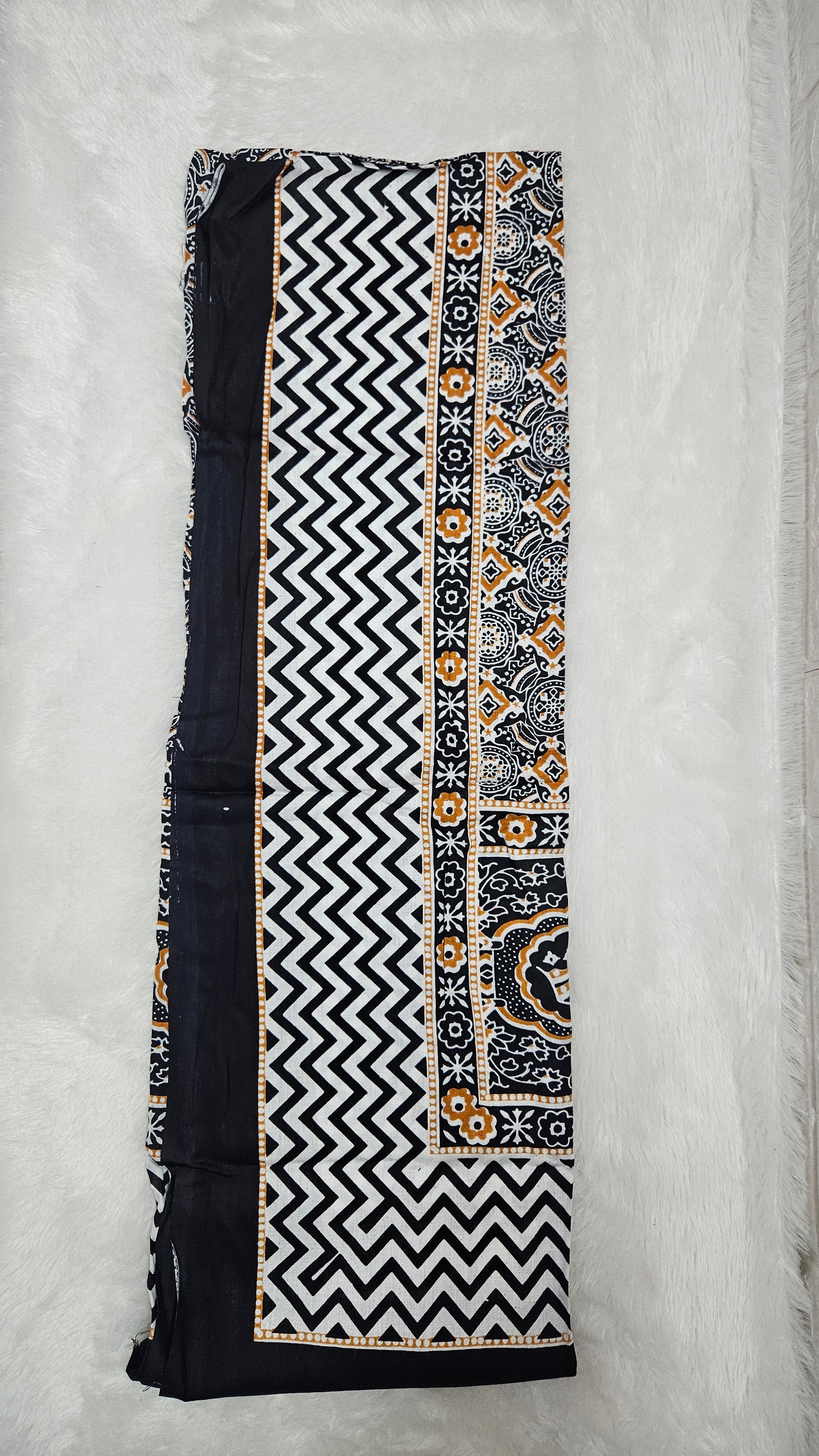 Azhari ajrak shawl