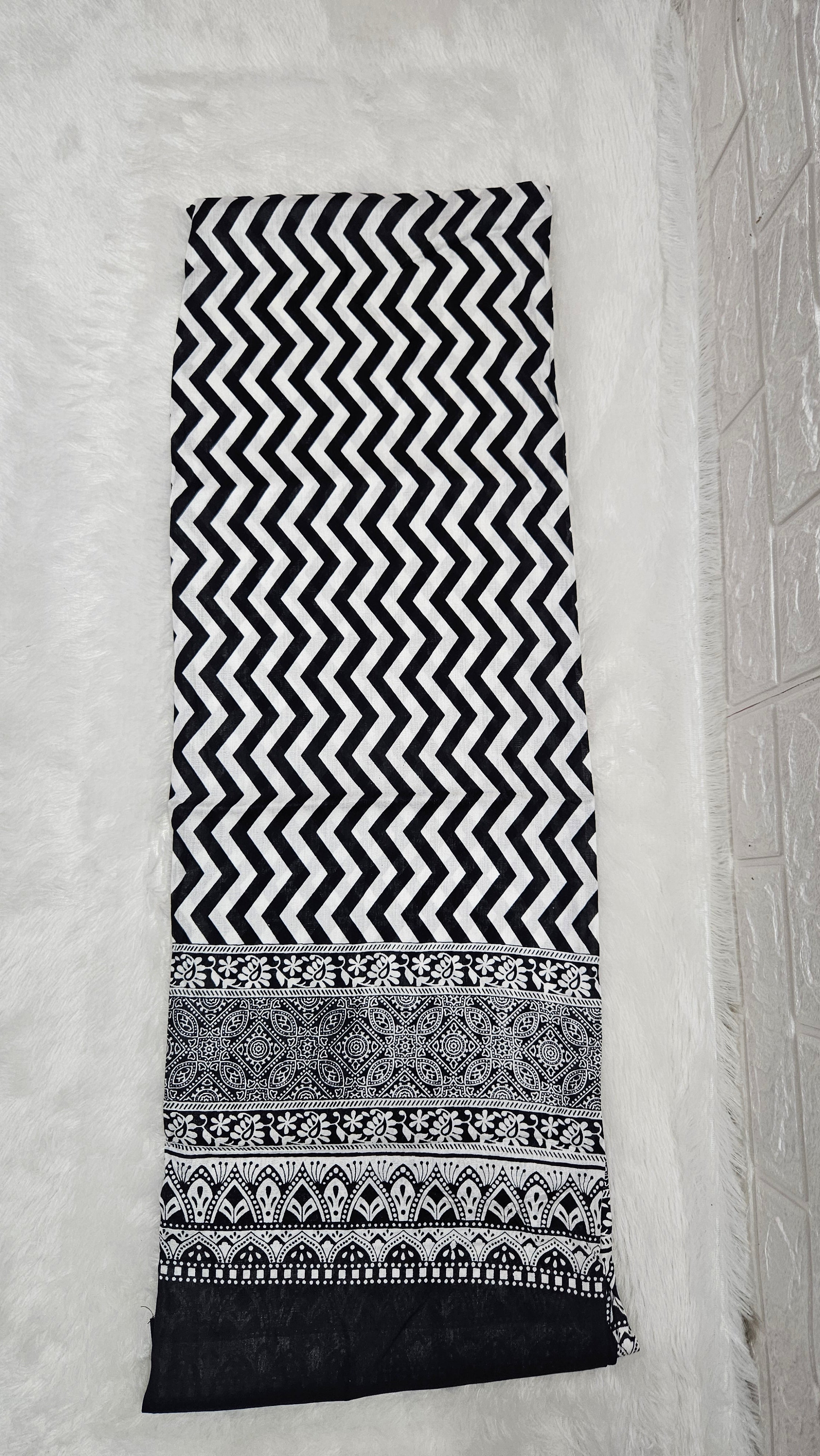 Razvi ajrak shawl