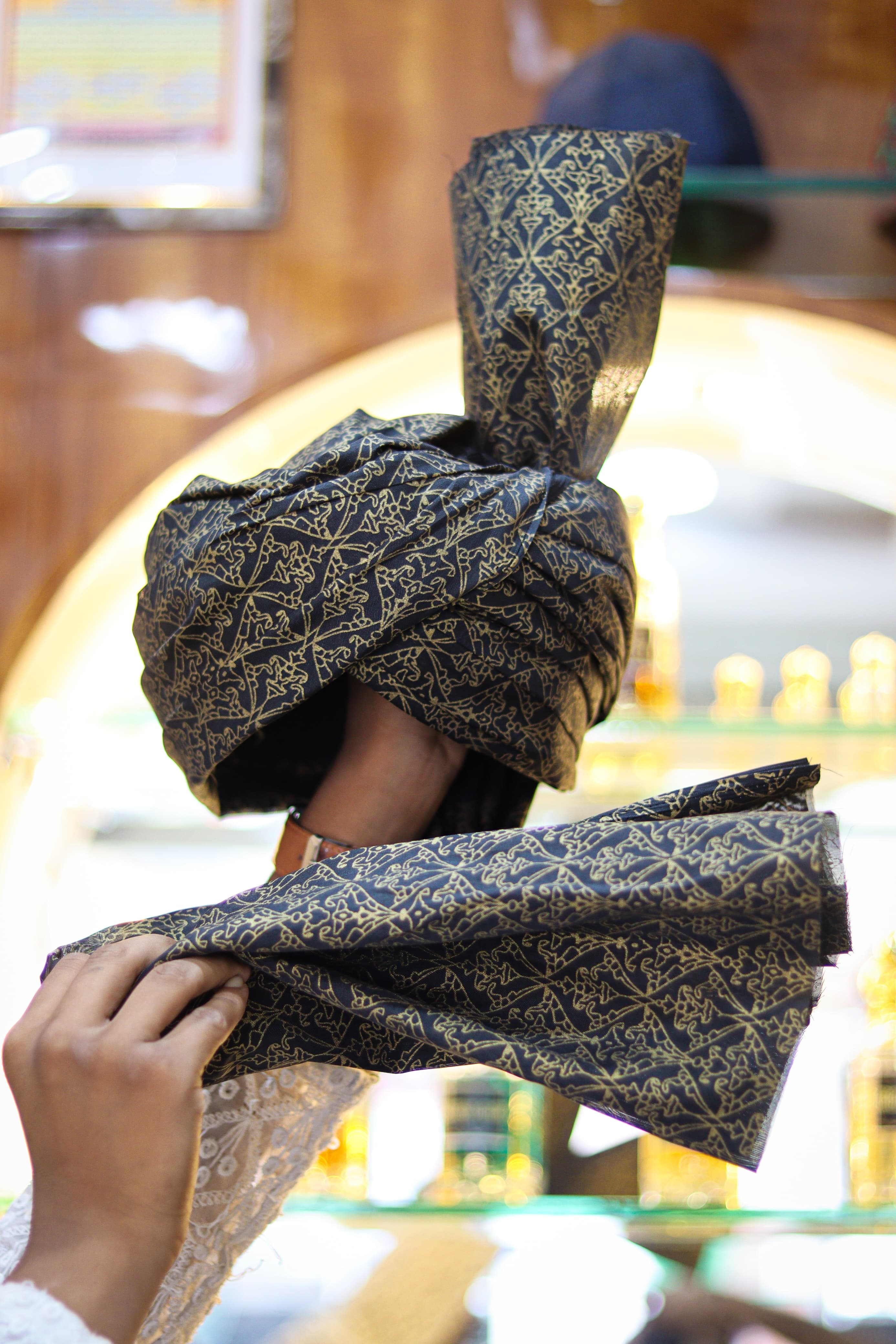 Qadri Imama Golden Black